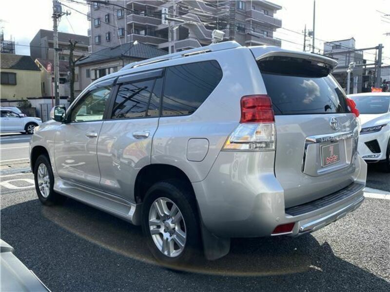 LAND CRUISER PRADO-26