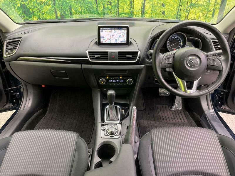 Axela Sport