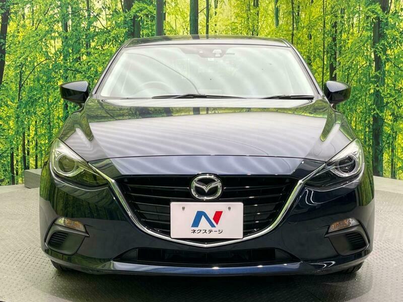 Axela Sport