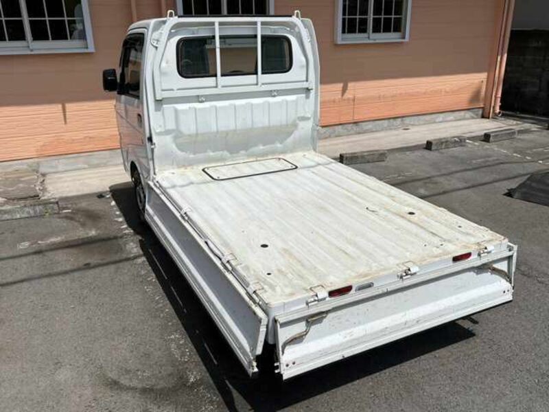 CLIPPER TRUCK