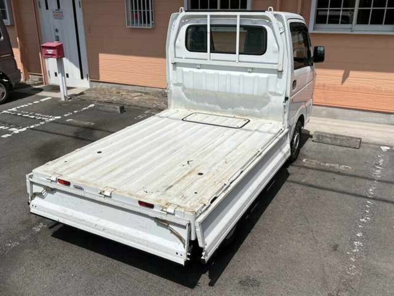 CLIPPER TRUCK