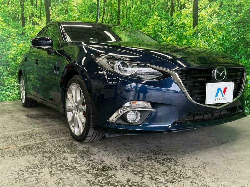 Axela Sport