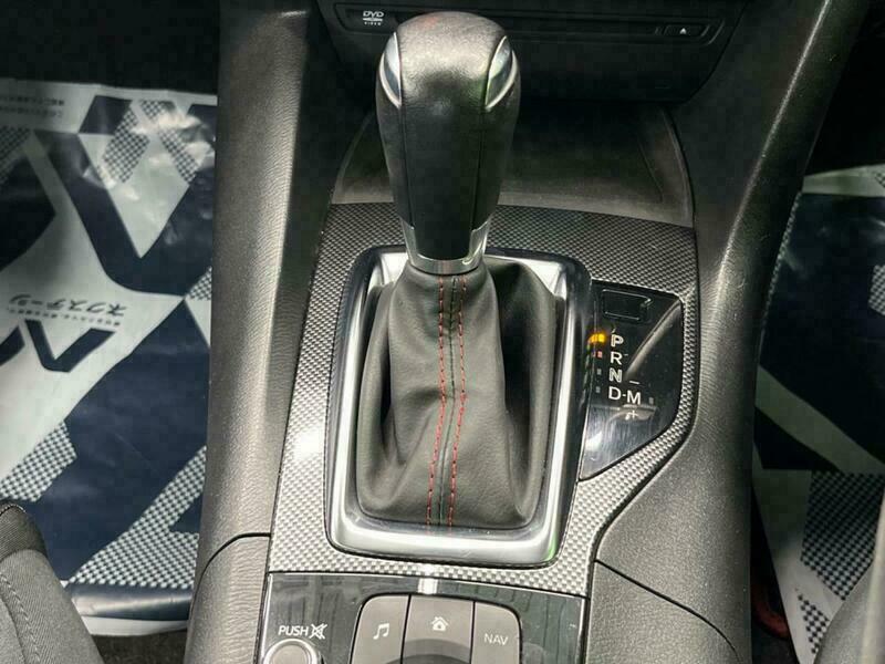 Axela Sport