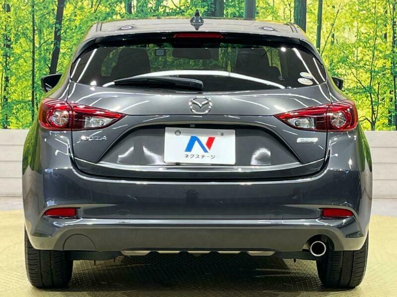 Axela Sport