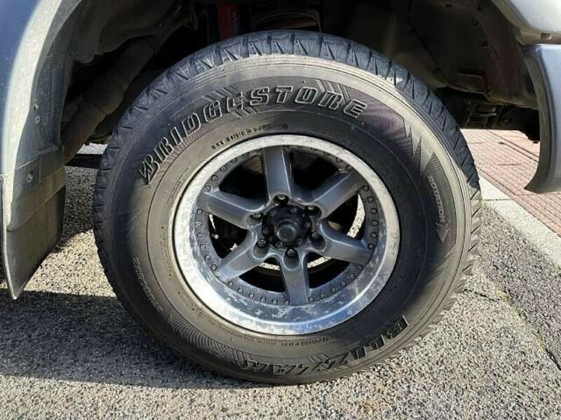 LAND CRUISER