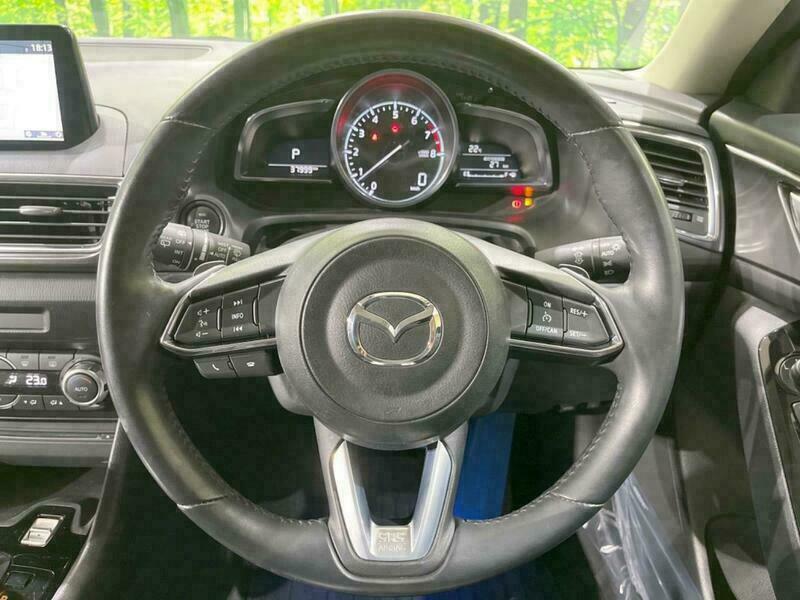 Axela Sport