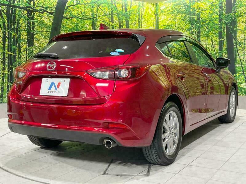 Axela Sport