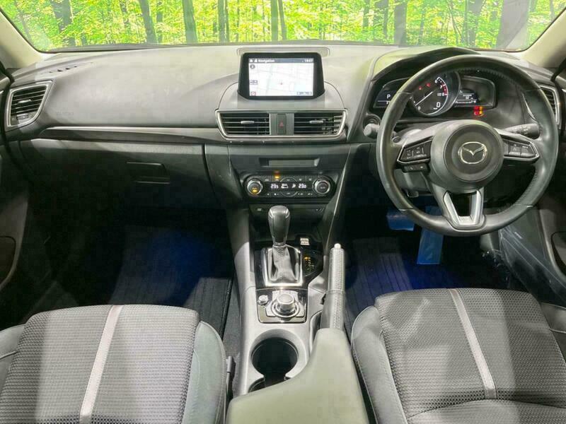 Axela Sport