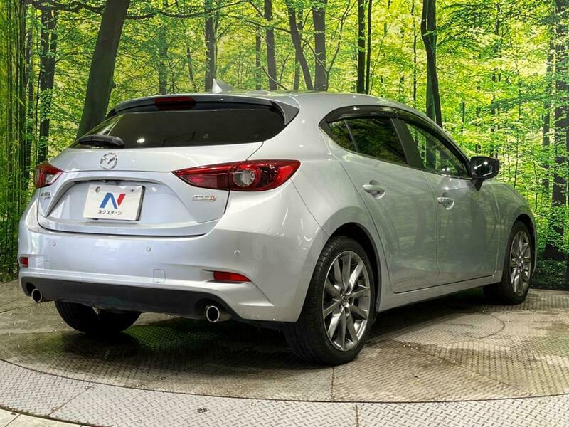 Axela Sport