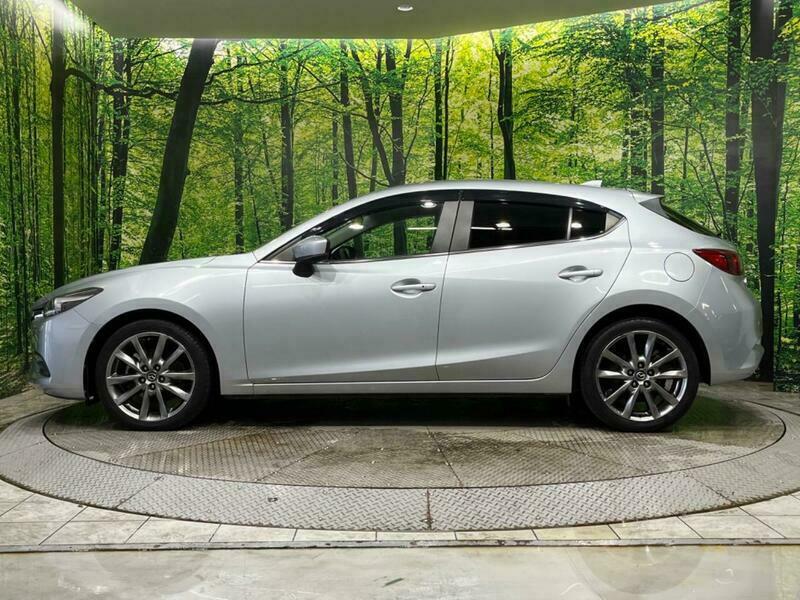 Axela Sport