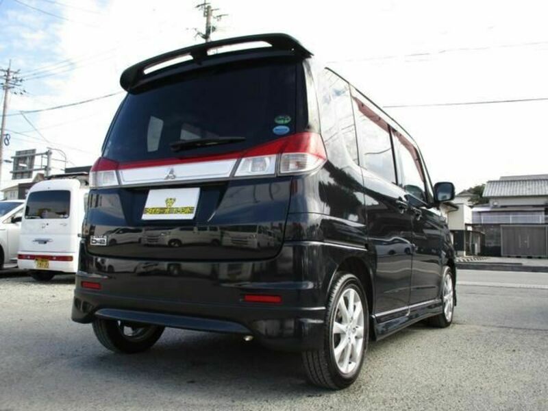 DELICA D2