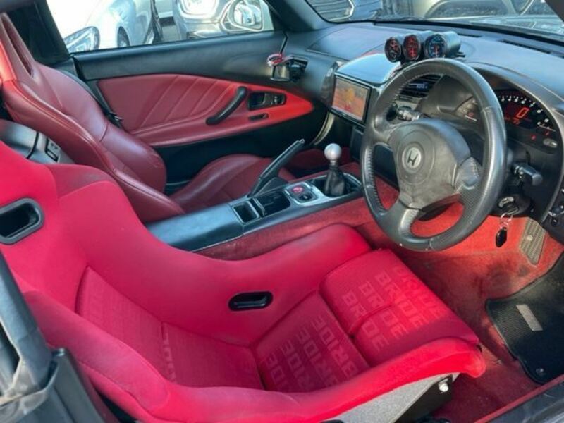 S2000