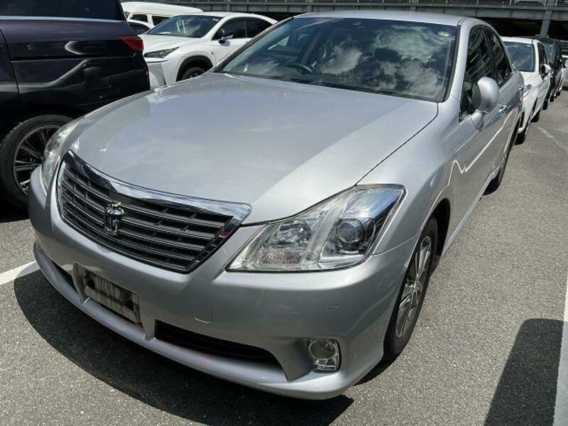 TOYOTA CROWN Used Cars for Sale | SBI Motor Japan