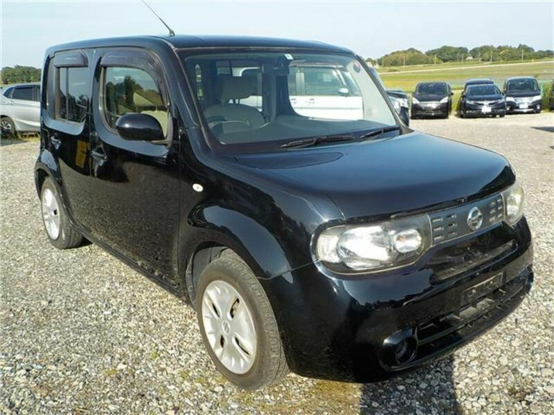 2010 nissan cube black