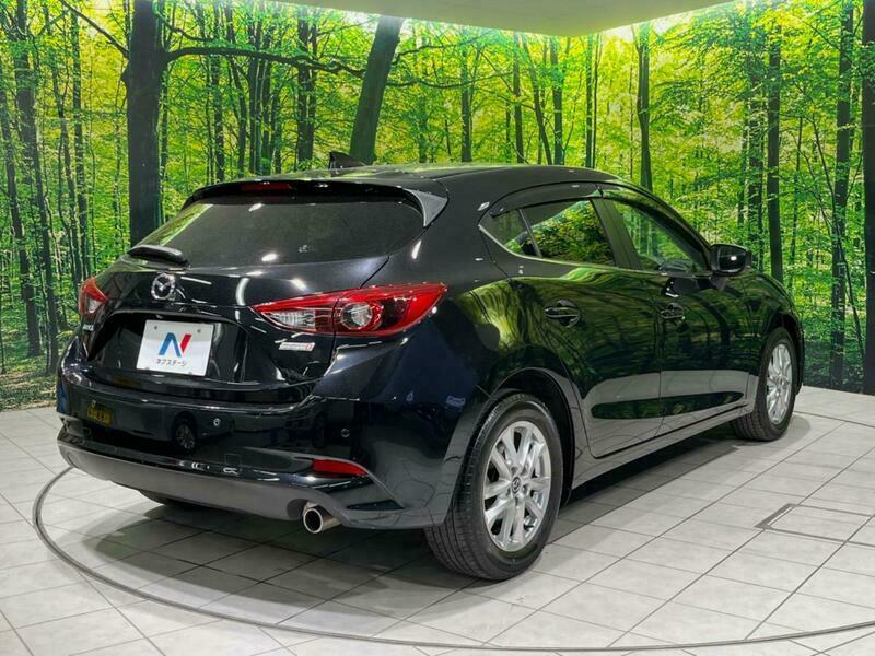 Axela Sport