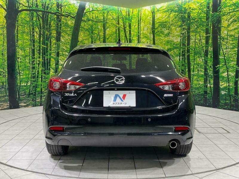 Axela Sport
