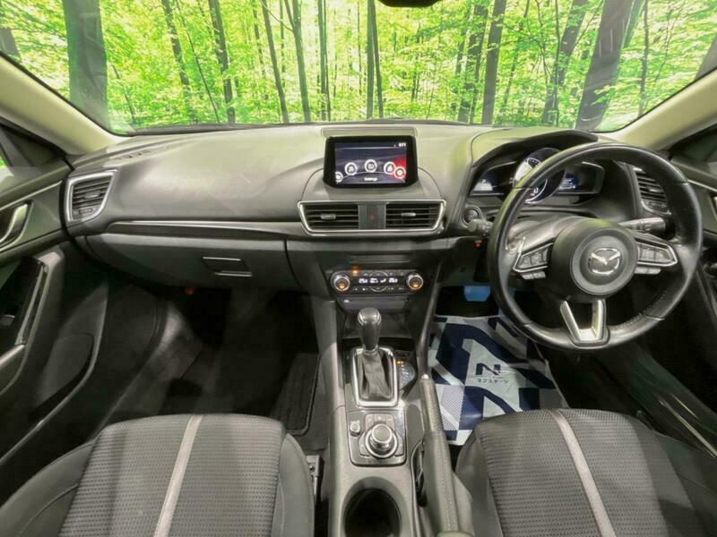 Axela Sport