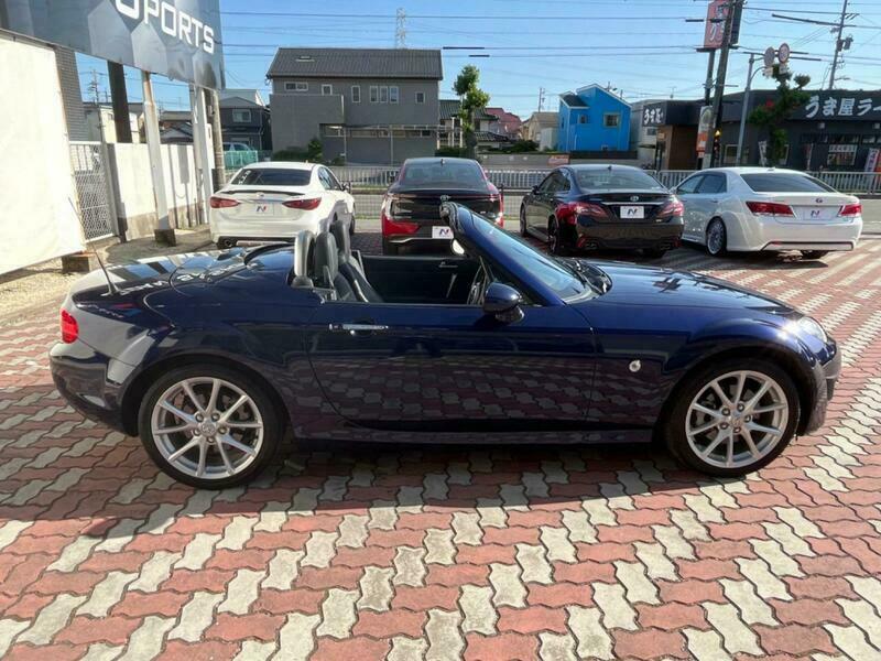 ROADSTER