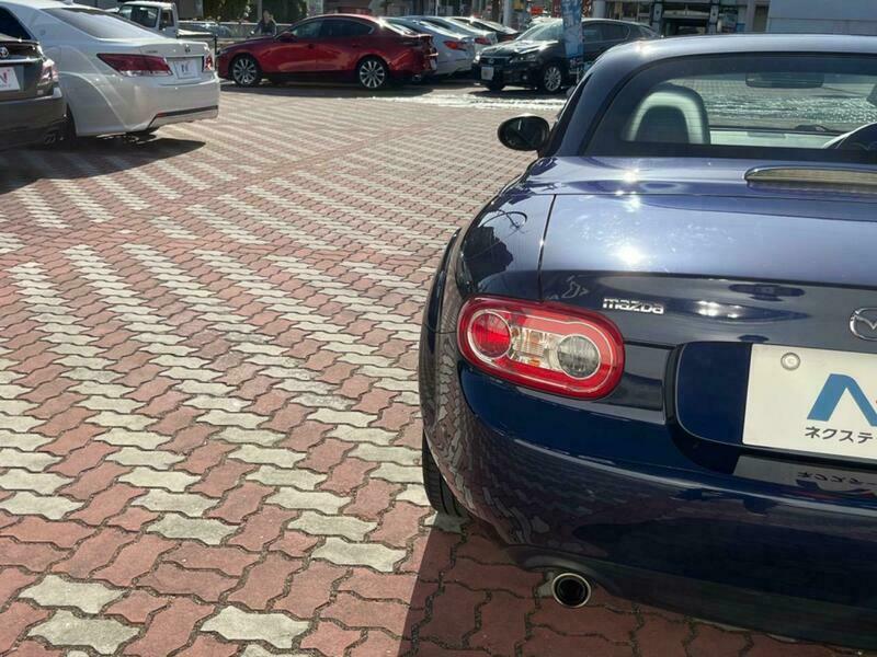 ROADSTER
