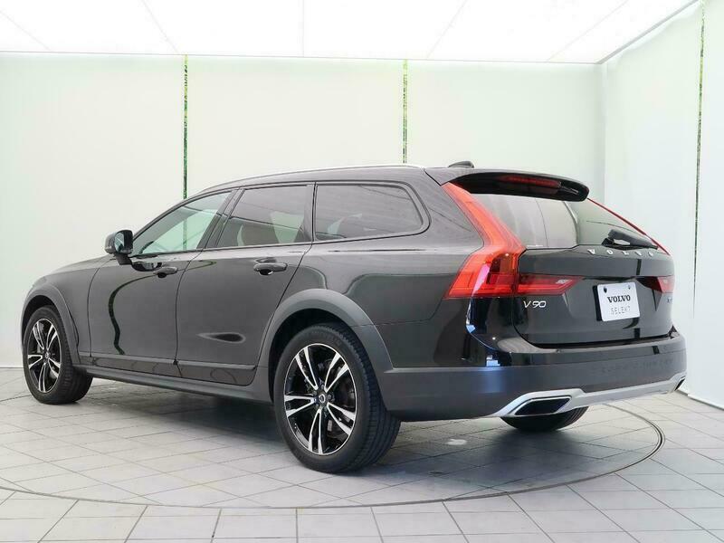 V90