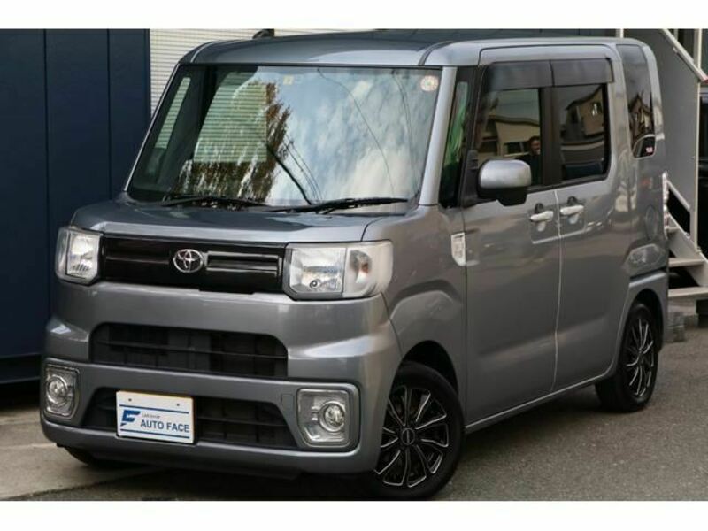 TOYOTA　PIXIS MEGA