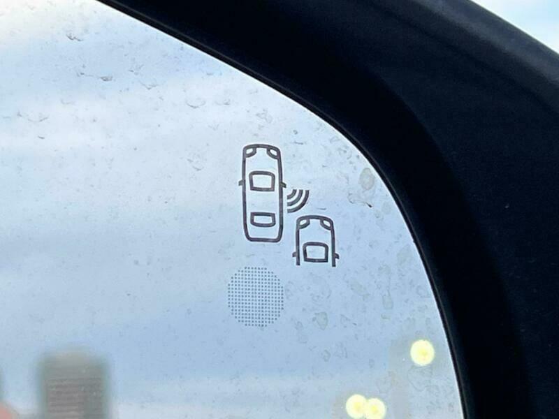 3008