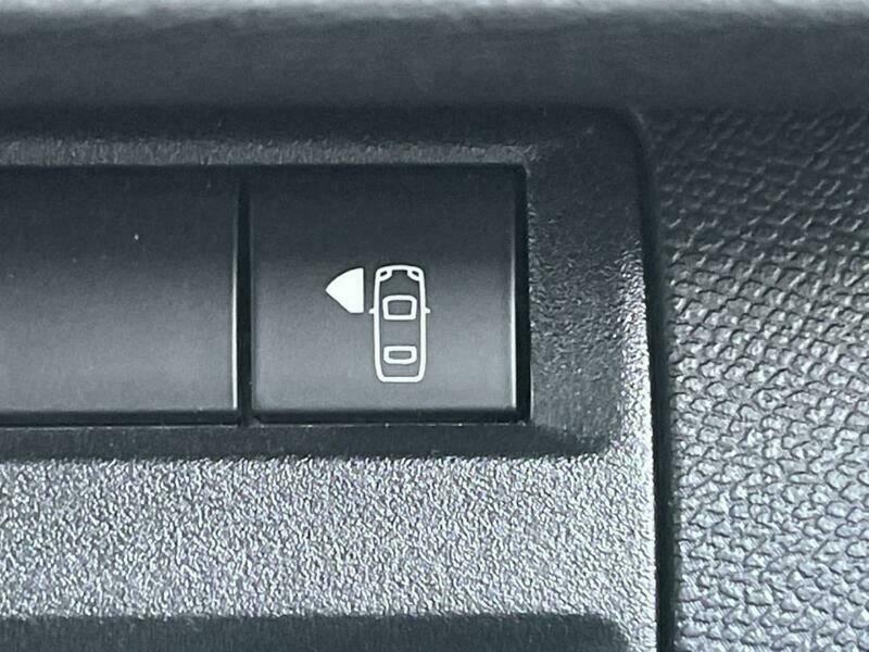 3008