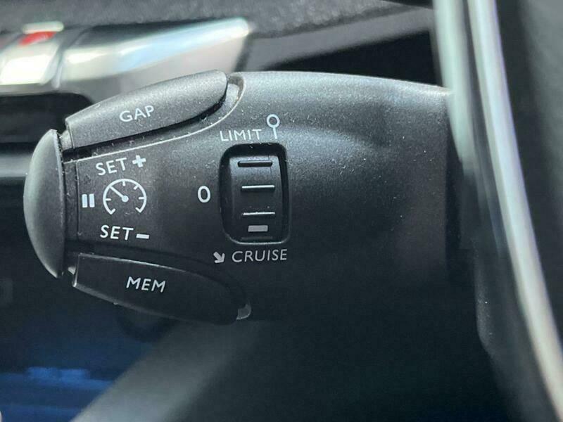 3008