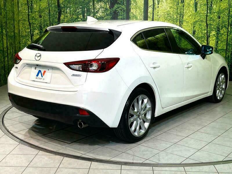 Axela Sport