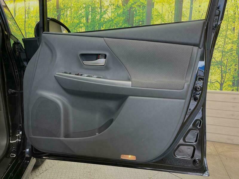 PRIUS ALPHA