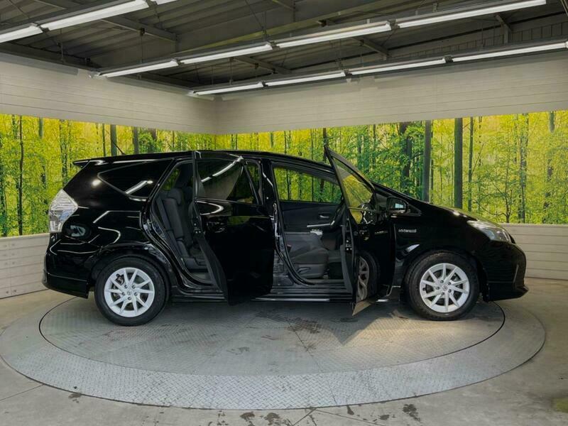 PRIUS ALPHA