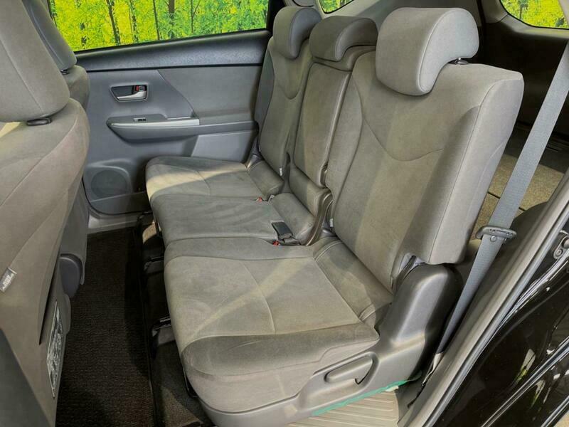 PRIUS ALPHA