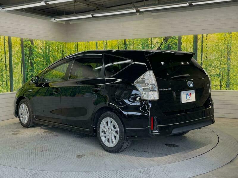 PRIUS ALPHA