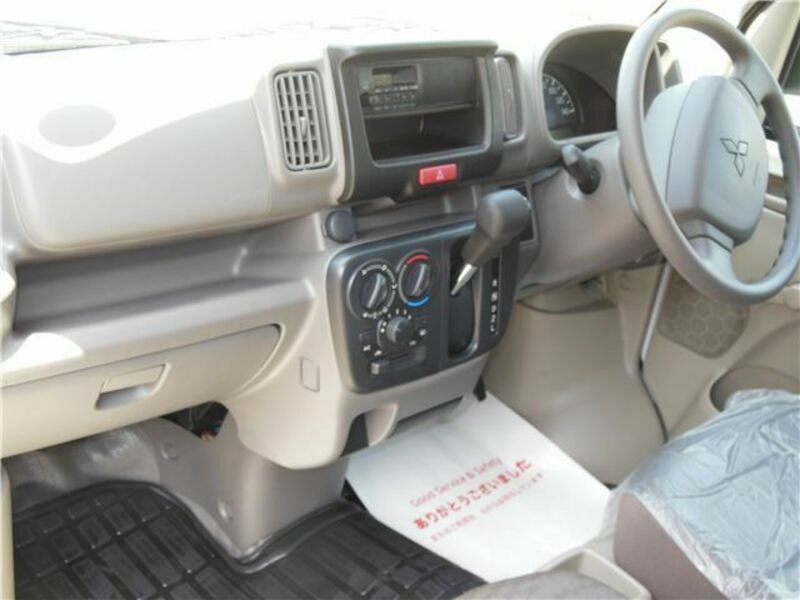 MINICAB VAN