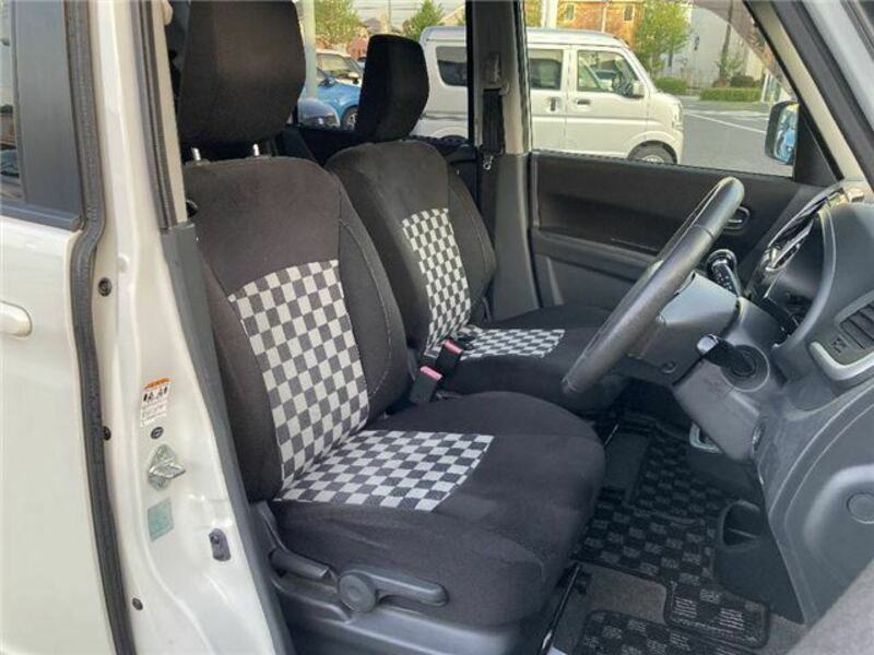 DELICA D2