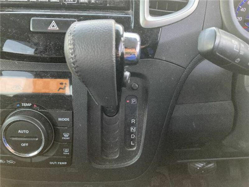 DELICA D2
