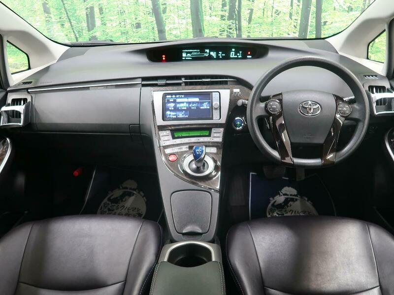 PRIUS-43