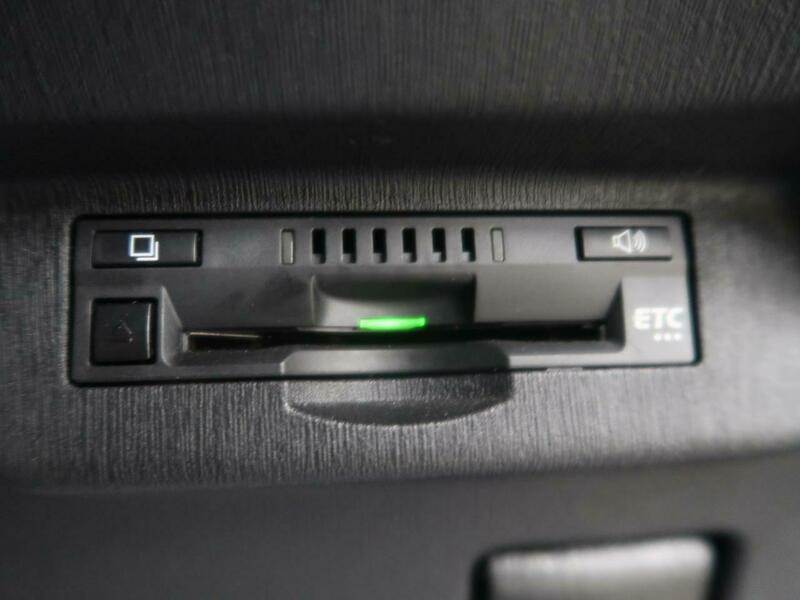 PRIUS-13