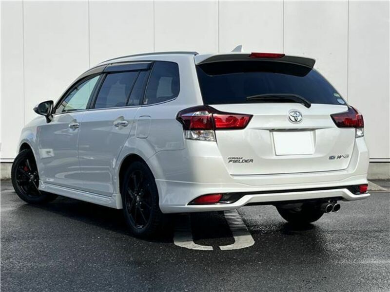 COROLLA FIELDER