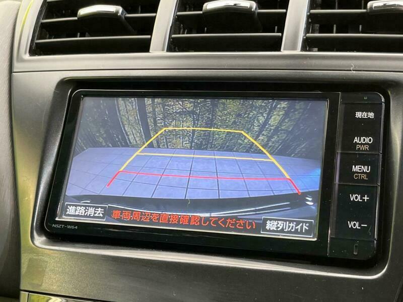 PRIUS ALPHA