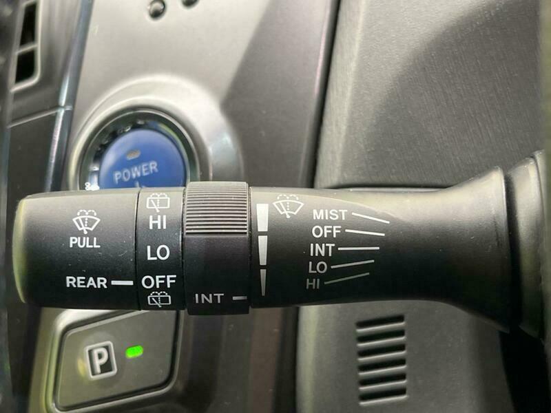 PRIUS ALPHA