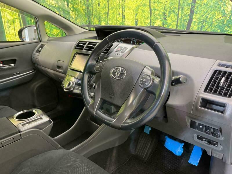 PRIUS ALPHA