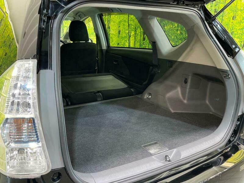 PRIUS ALPHA