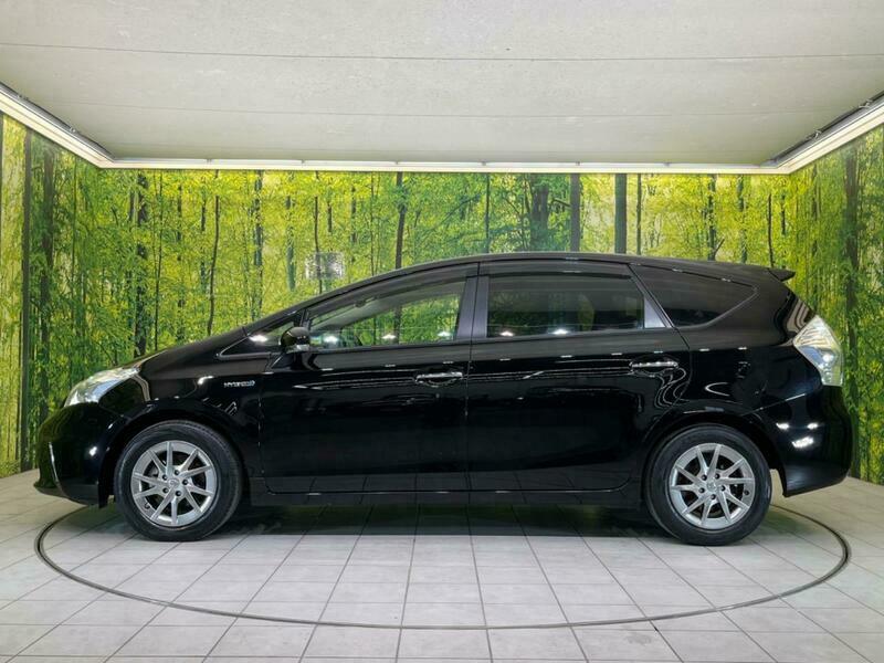 PRIUS ALPHA