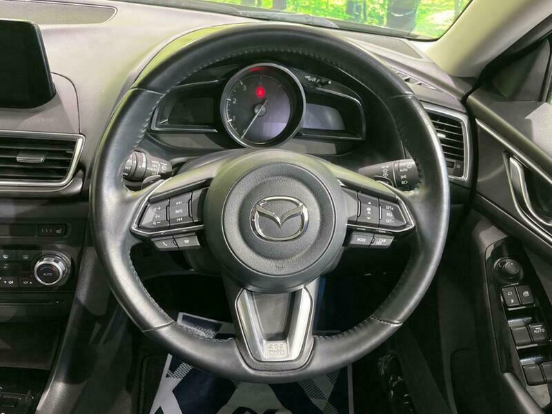Axela Sport
