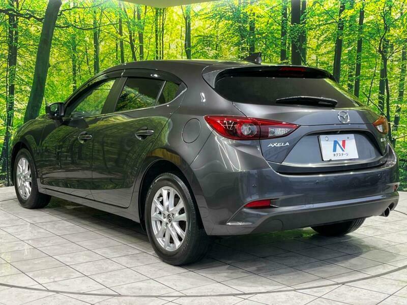 Axela Sport