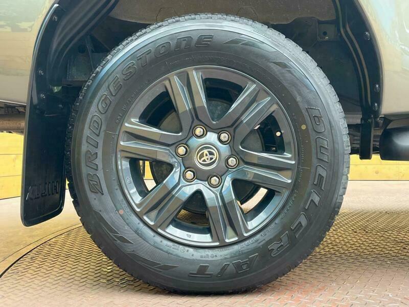 HILUX