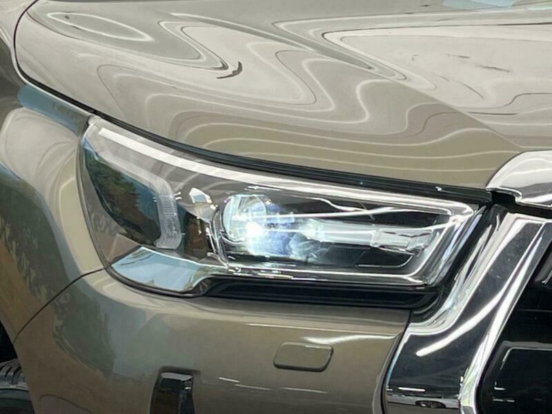 HILUX