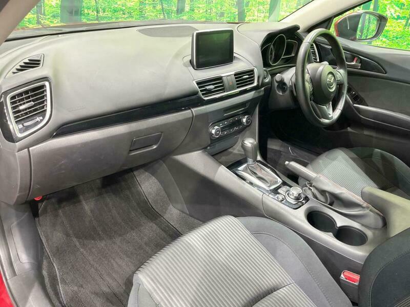 Axela Sport