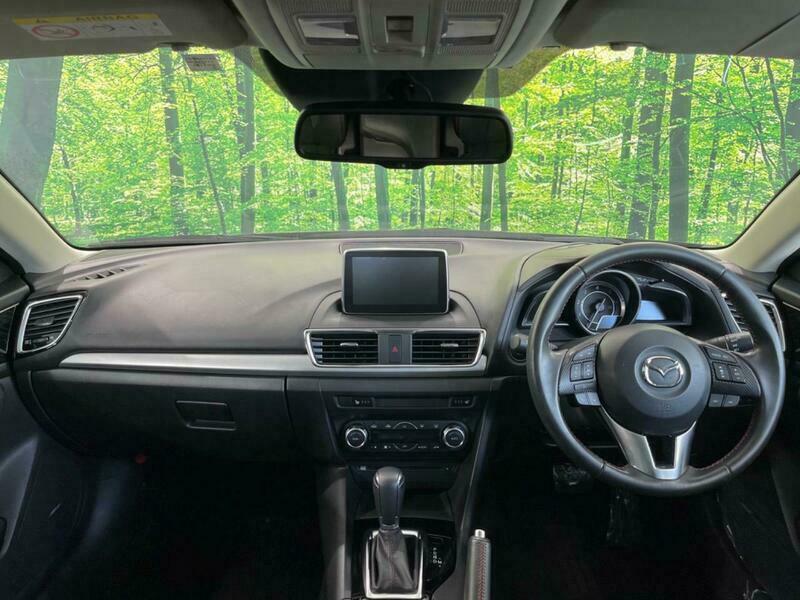 Axela Sport